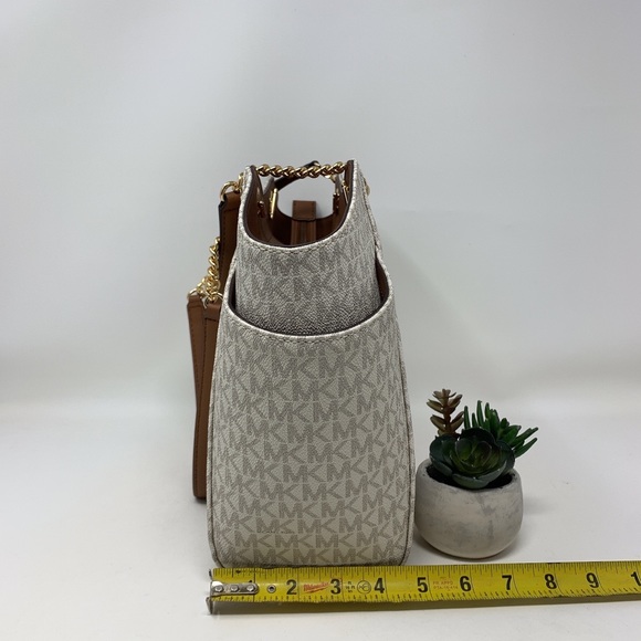 Michael Kors JST Large Chain Shoulder Bag - Picture 3 of 9